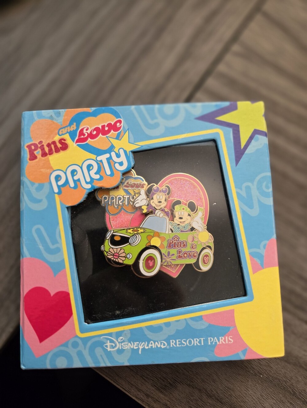 Disneyland Resort Paris "Pins & Love Party" Minnie & Mickey Pin
